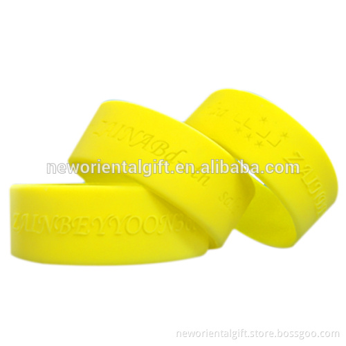 custom high relief text silicone bracelet in kids size